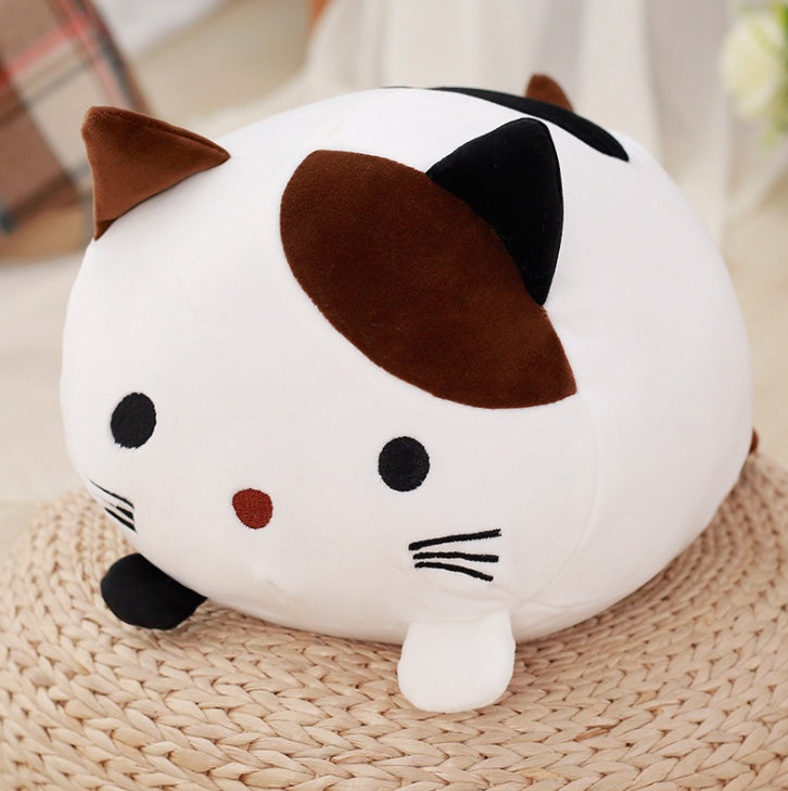 Wachsame kleine Katze